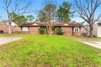 Building Photo - 2130 Fieldstone View Ct SE