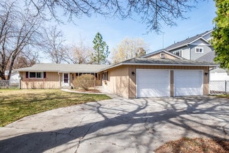 Building Photo - 607 N 16th St