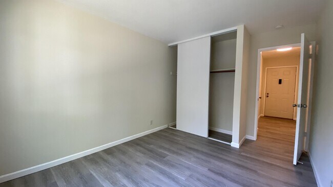 Building Photo - 81 Emery Bay Dr
