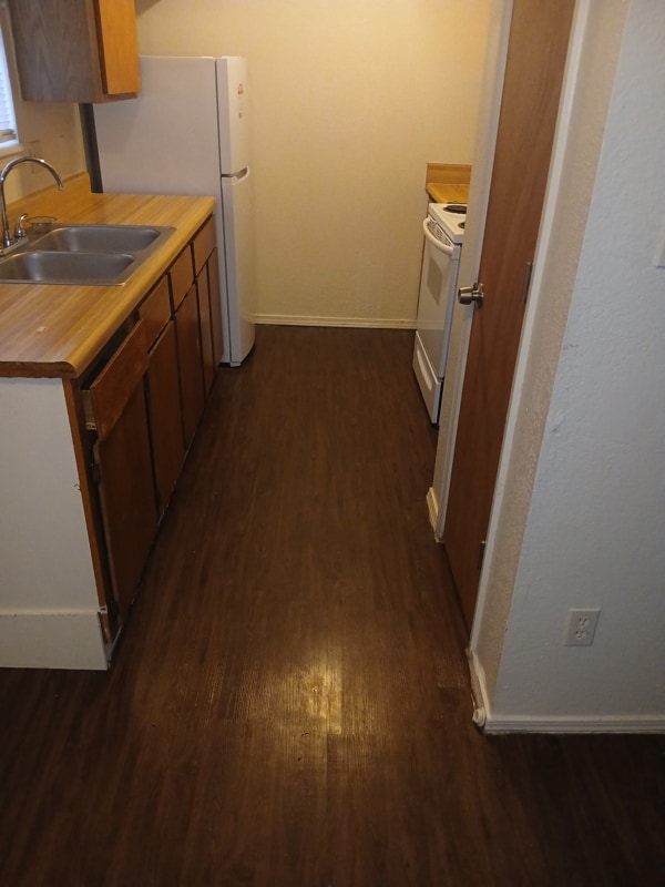 Building Photo - 4301 Yorkshire Dr