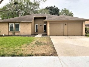 Building Photo - 209 Greenshire Dr