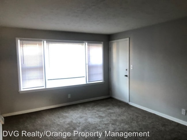Foto del edificio - 4815 Ames Ave
