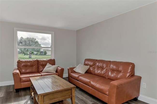 Building Photo - 304 San Carlos Ave