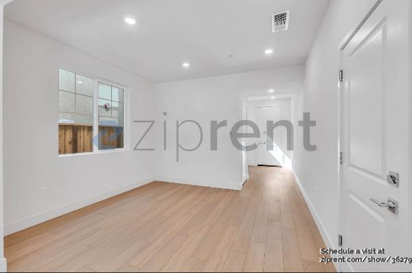 Foto del edificio - 7268 Wishwood Pl