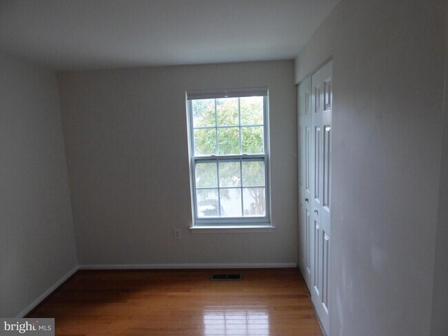 Building Photo - 13422 Country Ridge Dr