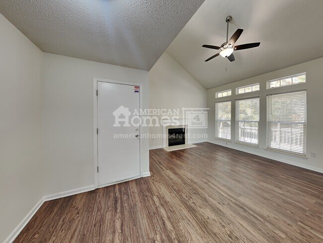 Foto del edificio - 8616 Warwick Crest Lane