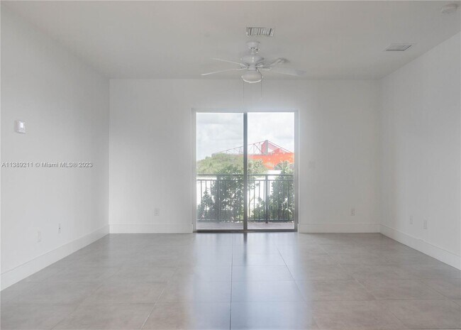 Building Photo - 555 E Dania Beach Blvd