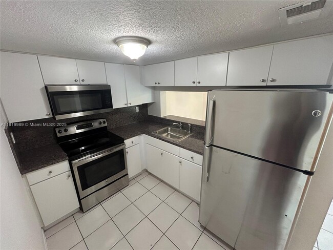 Building Photo - 11750 SW 18th St