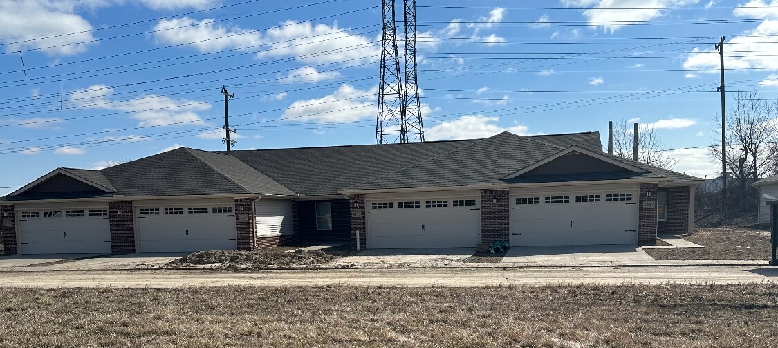 4153 Northgrande Way Unit 4153, Trenton, MI 48183 Apartments in