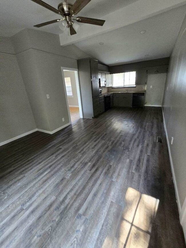 Building Photo - 535 S 98th E Ave