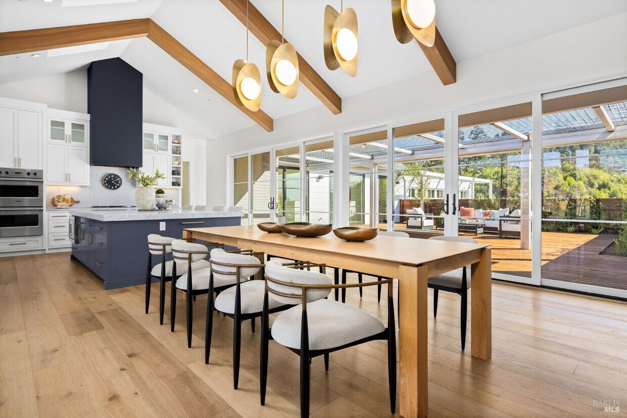 Foto principal - 987 Mark West Springs Rd