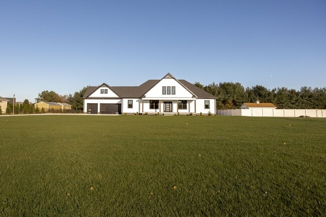 Building Photo - 5692 King Stuart Dr