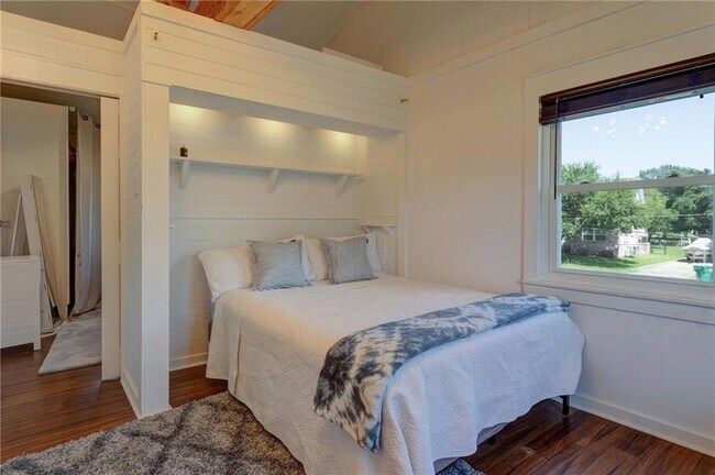 Foto del edificio - 3113 Bayou View Dr