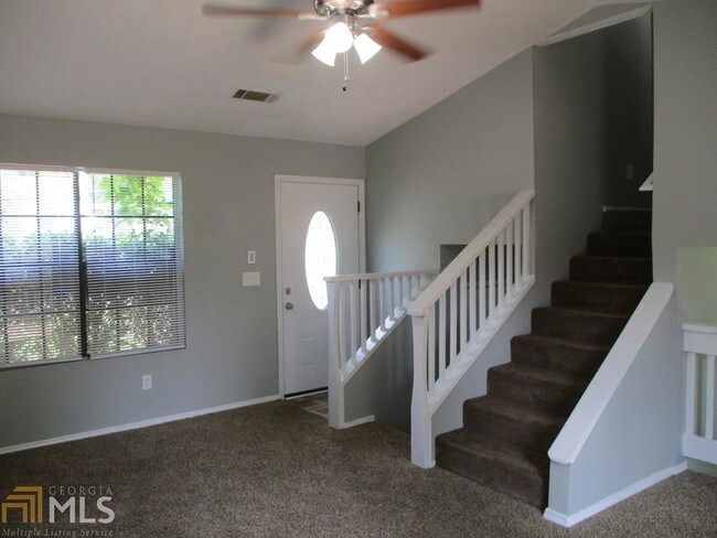 Foto del edificio - 8670 Brandon Hill Ln
