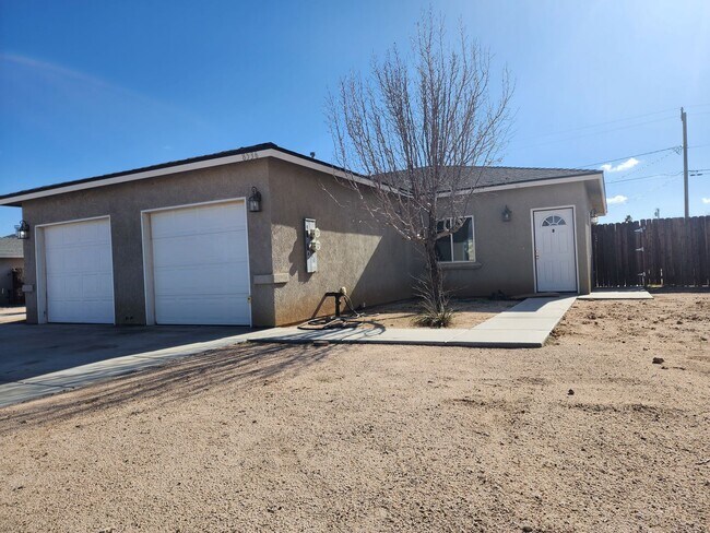 Building Photo - 8536 Aspen Ave