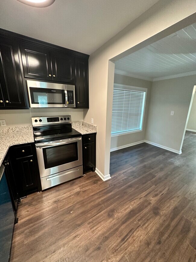 Foto del edificio - 406 Phillips Ave