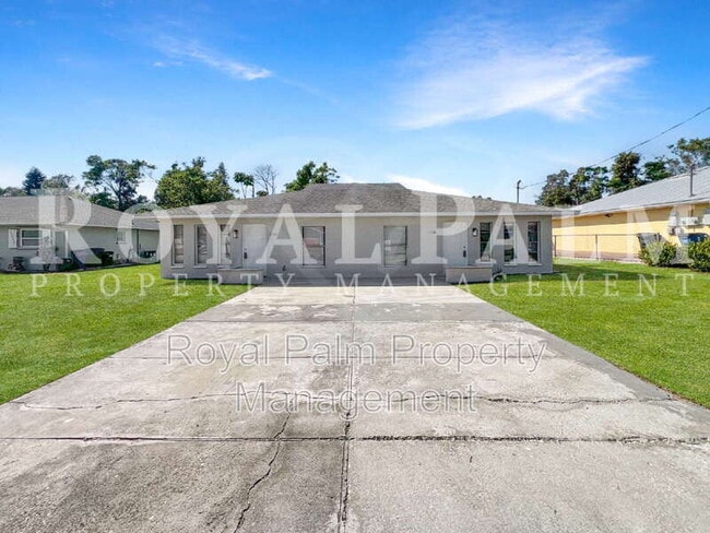 Foto del edificio - 17586 Cypress Point Rd