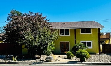 Building Photo - 1182 Mariano Dr