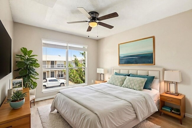Foto del edificio - 12th & Beach Apartments