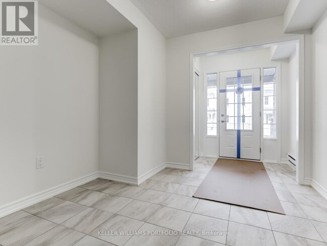 Building Photo - 7 Bluegill Cres