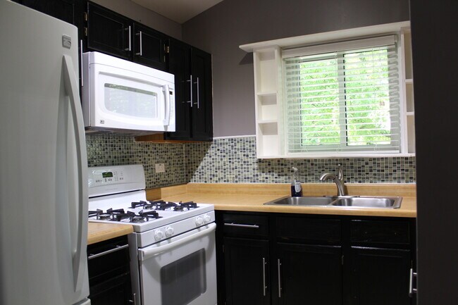 Foto del edificio - 356 Bloomfield Ln