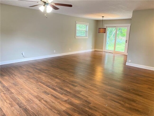 Foto del edificio - 5151 Thistle Rd SE