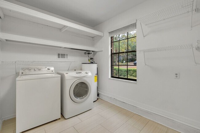 Building Photo - 3 bed 2 bath home for rent in Killearn