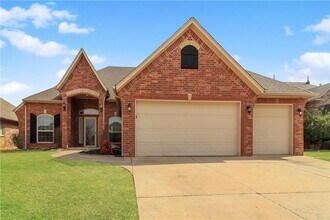 Building Photo - 1012 Kelsi Dr