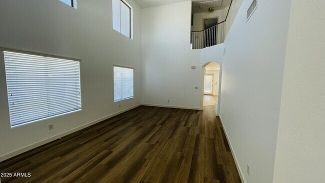 Foto del edificio - 20475 N Herbert Ave
