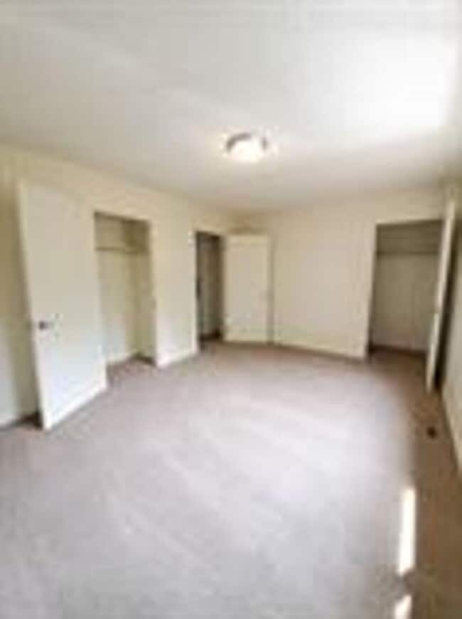 Building Photo - 2141 28th Ave Ct