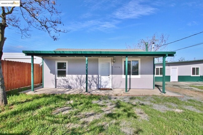 Building Photo - 1618 Viera Ave