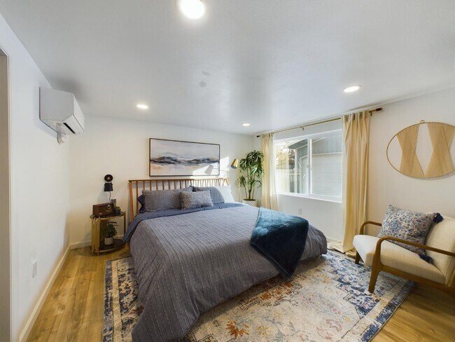 Foto del edificio - 1322 Potter Ave