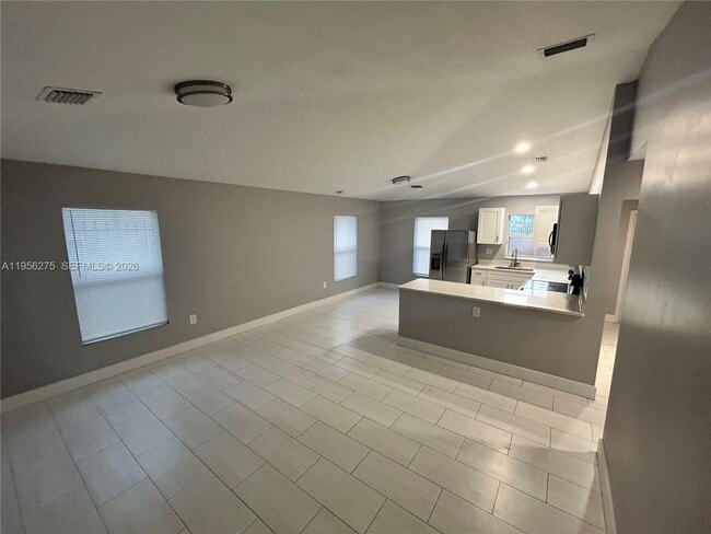 Foto del edificio - 1724 NW 1st Pl