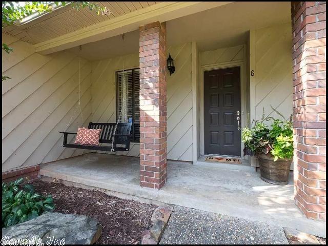 Building Photo - 8 Sharondale Pl