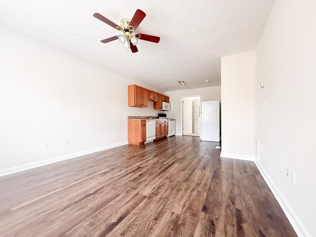 Building Photo - 30 Lexington Ct