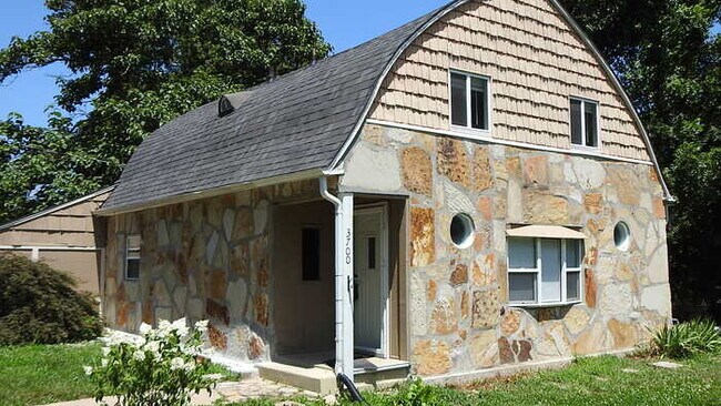 Building Photo - 3bed 2 full bath in North Kansas City, MO