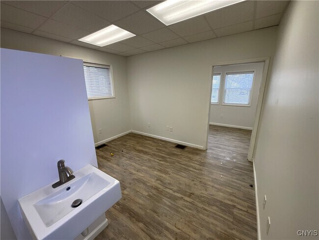 Building Photo - 127 Winslow St