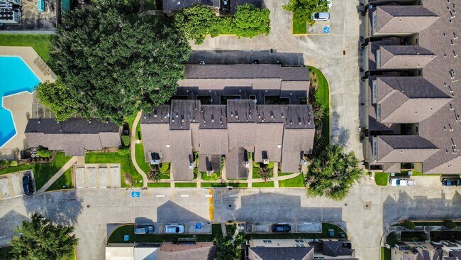 Foto del edificio - 1022 Memorial Village Dr
