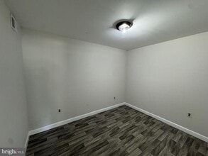 Building Photo - 5 Ohio Terrace