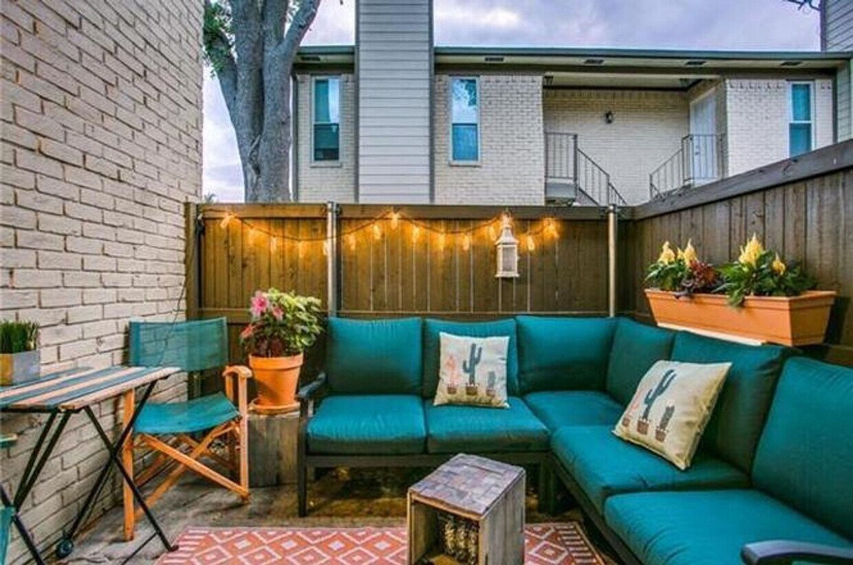Foto principal - 10650 Steppington Dr