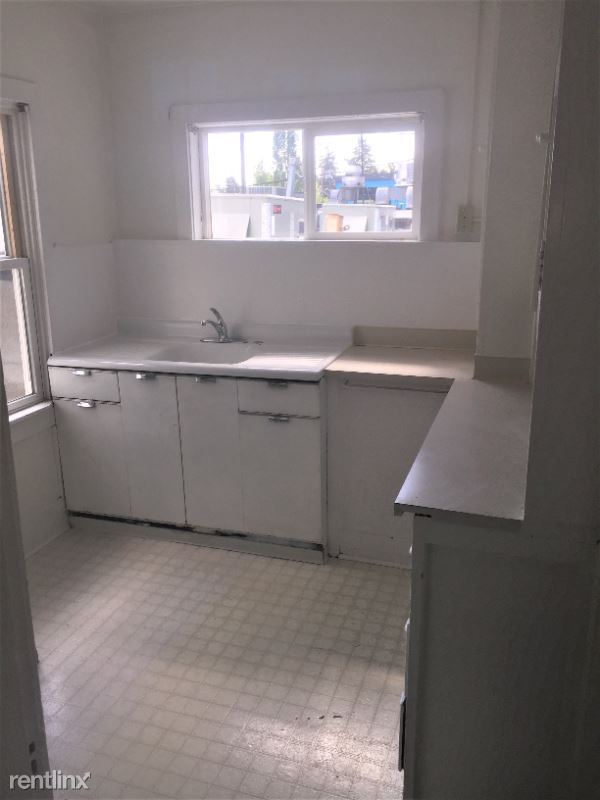Building Photo - 1 br, 1 bath Condo - 2313 24th Ave E B Unit B