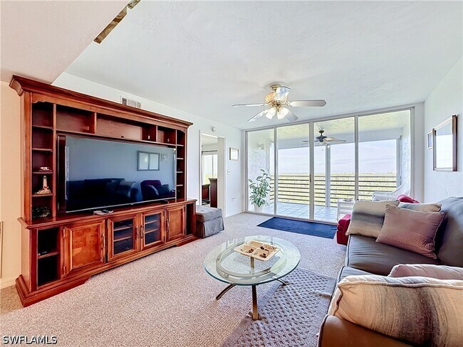 Foto del edificio - 15171 Cedarwood Ln