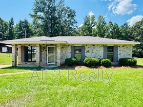 Building Photo - 731 St Martins Dr