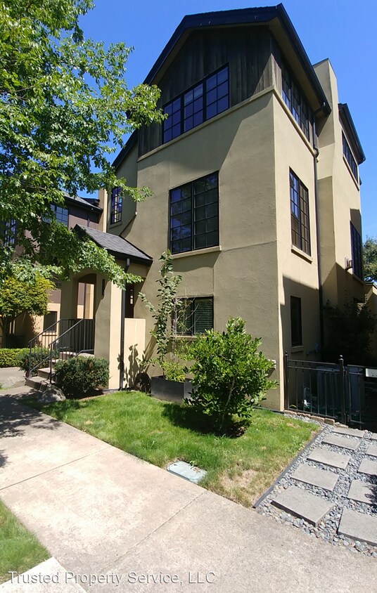 Primary Photo - 3 br, 2.5 bath House - 2795 Lord Byron Place