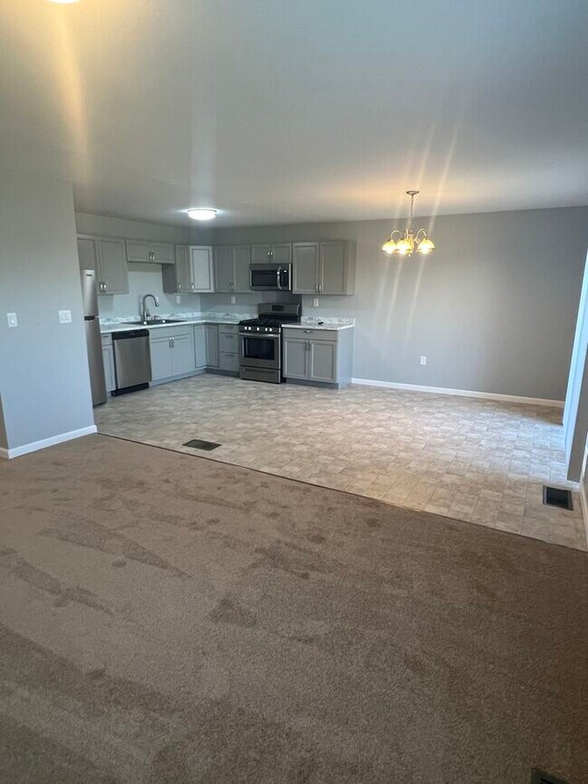 1243 Dakota Dr, Ellsworth Air Force Base, SD 57719 House Rental in