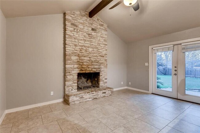 Building Photo - 2000 Brookhill Dr
