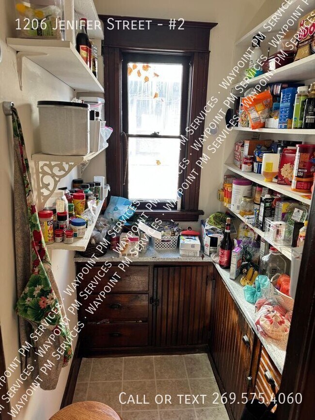 Foto del edificio - 1206 Jenifer St