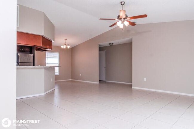 Building Photo - 4739 Whiteway Dr, Tampa, FL 33617
