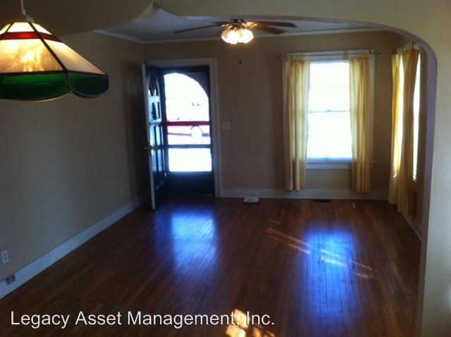 Foto del edificio - 615 W Reagan St