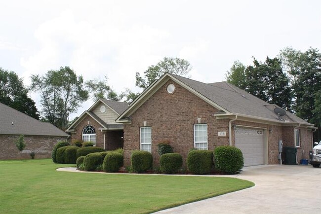Building Photo - 136 Bucks Pocket Dr